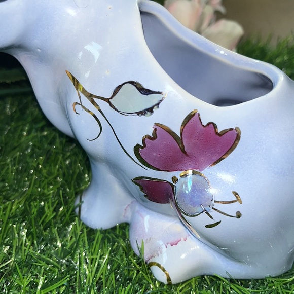 Vintage PURPLE Floral Sitting Cow Creamer 5.5". Gold Trim & Flowers. MINT - Picture 3 of 8